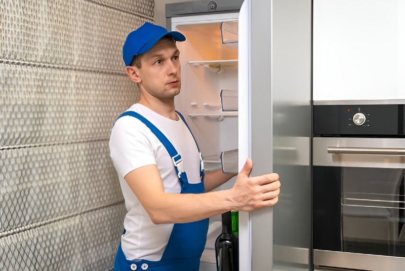 Refrigerator repair in Kendall West